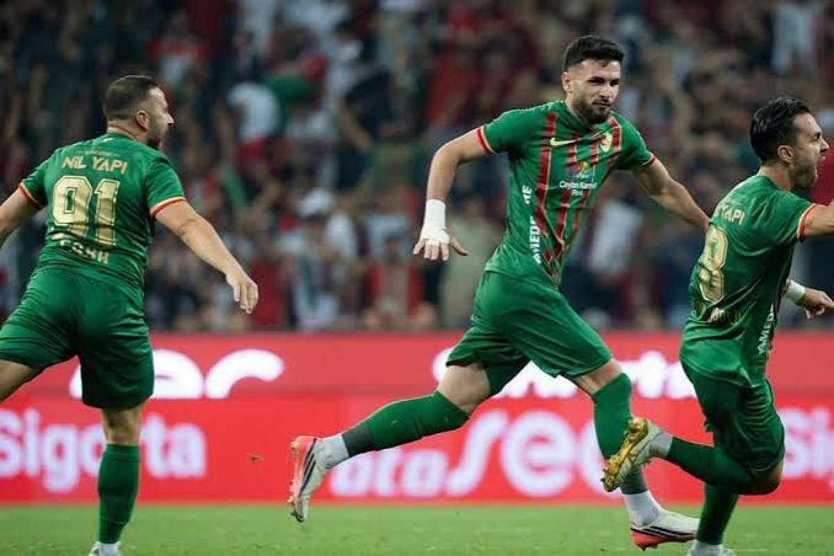 Amedspor, Beşiktaş'ı 3-2 Mağlup Ederek Liderliğe Yükseldi