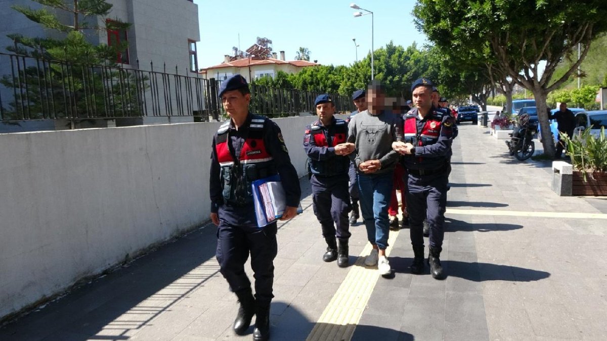 Antalya'da Uyuşturucu Operasyonları