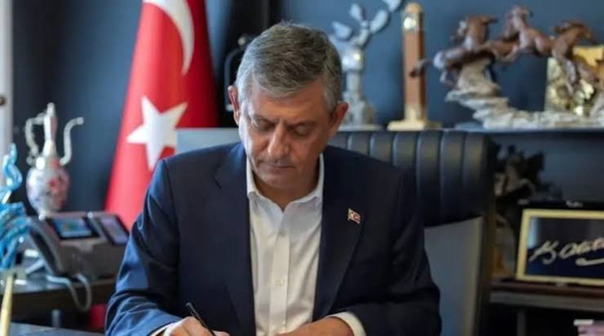 Büyük Siyasi Gelişme: 264 Eski CHP Milletvekili Partiden İstifa Etti