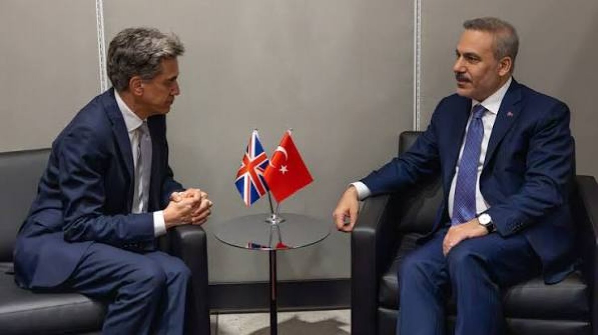 Dışişleri Bakanı Fidan, İngiltere Dışişleri Bakanı Miliband ile Görüştü
