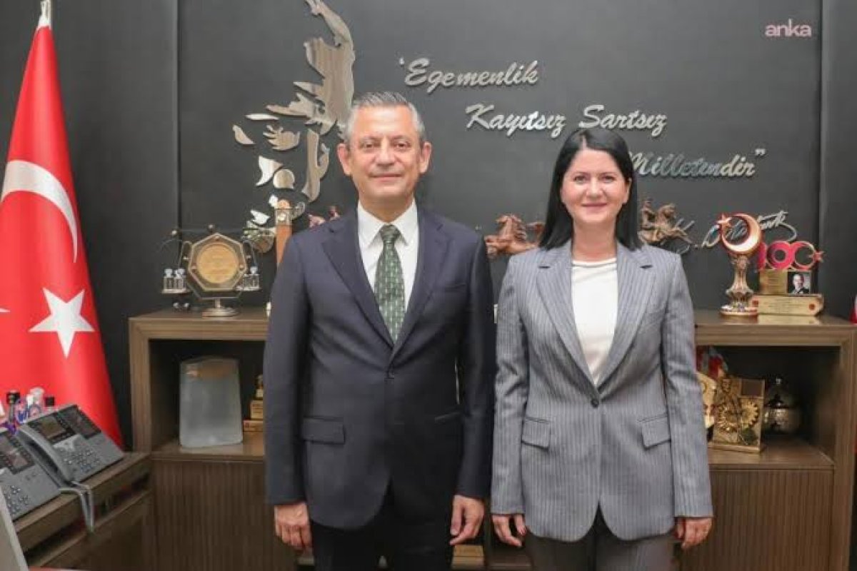 Edirne Belediye Başkanı Filiz Gencan'ın YENİ Parti'ye geçişi