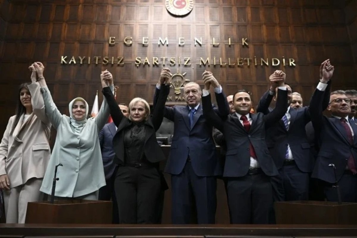 Eski Chp'li Vekil Nimet Özdemir'in AK Parti'ye Katılımı
