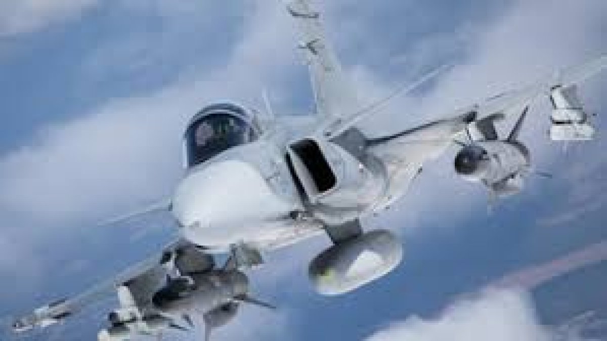 Fransa'nın İsveç Büyükelçisi Thierry Carlier, Rafale savaş uçaklarının yakında Ukrayna'nın Batılı savaş uçağı filosuna katılacağını duyurdu