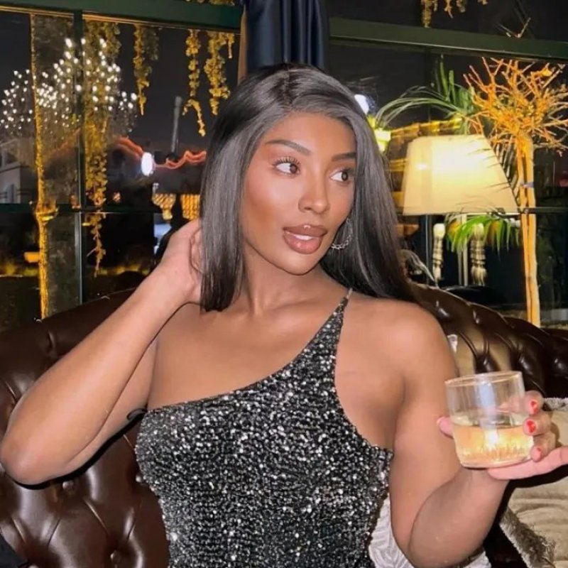 Şarkıcı Haluk Levent, Portekizli model Tessy Ramos Correia'nın uyuşturucu kullanımıyla ilgili kendisi hakkında yaptığı iddialara yanıt verdi.