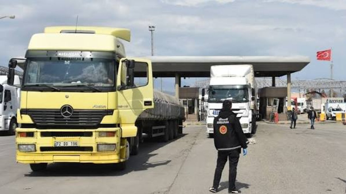 Habur Gümrük Kapısı'nda Günlük Tır Çıkış Rekoru Kırıldı