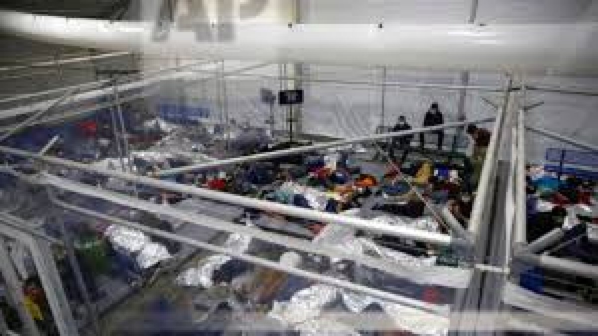 Hollywood yıldızları, politika uzmanları ve çeşitli kuruluşlar, Teksas'taki Dilley Göçmen İşleme Merkezi'nin derhal kapatılmasını talep ediyor.