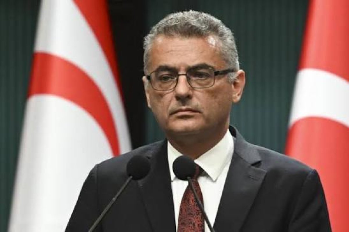 Kuzey Kıbrıs Türk Cumhuriyeti (KKTC) Cumhurbaşkanı Tufan Erhürman, Lefkoşa'da katıldığı bir etkinlik sırasında rahatsızlanarak hastaneye kaldırıldı.