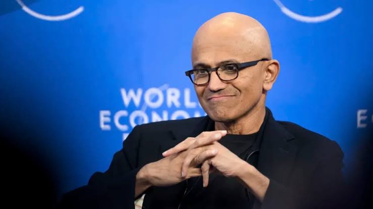 Microsoft CEO'su Nadella Yapay Zeka Geliştirmede Temkinli Yaklaşım Çağrısı Yaptı