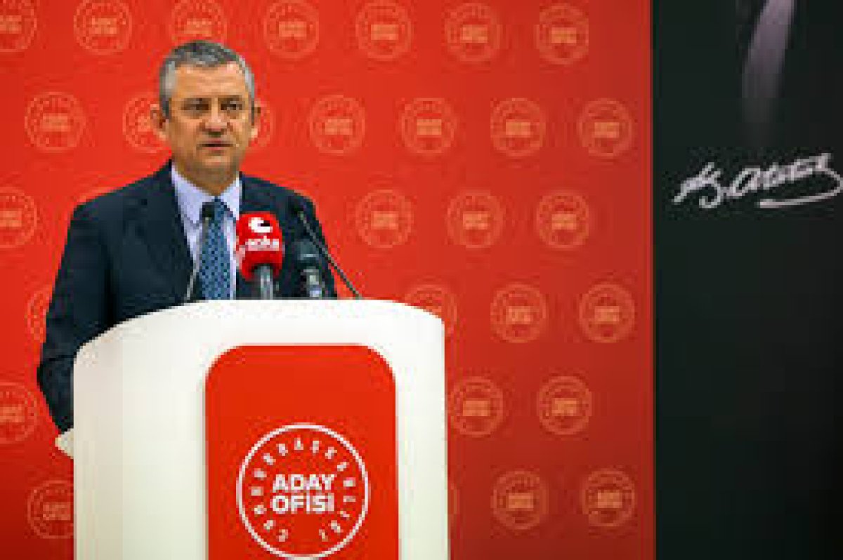 Özgür Özel: İmamoğlu'nu Esir Alarak Yürüyüşü Durduracaklarını Sananları Büyük Bir Hüsran Bekliyor