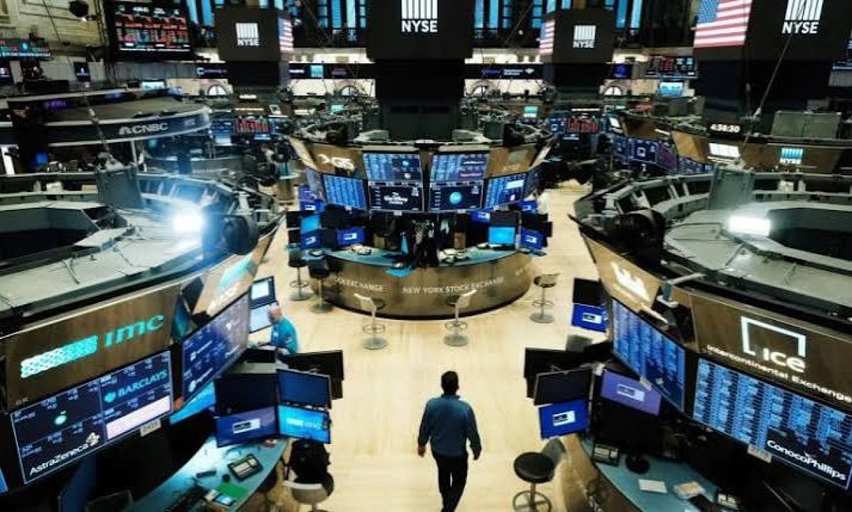 S&P 500 Kritik Teknik Dirençle Karşı Karşıya: 7,620 Seviyesi Kırılması Yaz Sonu Rallisini Tetikleyebilir