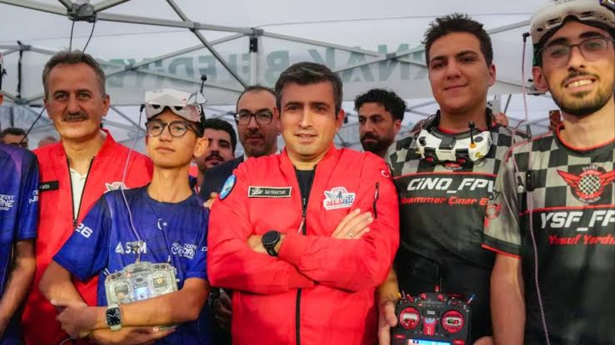 Selçuk Bayraktar Şırnak'ta TEKNOFEST Dron Şampiyonası'nı Başlattı