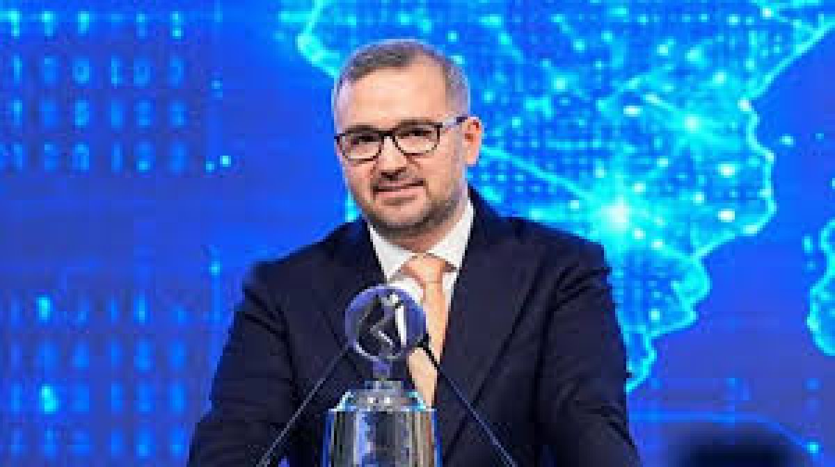 Türkiye Cumhuriyet Merkez Bankası (TCMB) Başkanı Fatih Karahan, İstanbul Finans Merkezi'nde düzenlenen basın toplantısında 2026 yılının ikinci enflasyon raporunu açıkladı