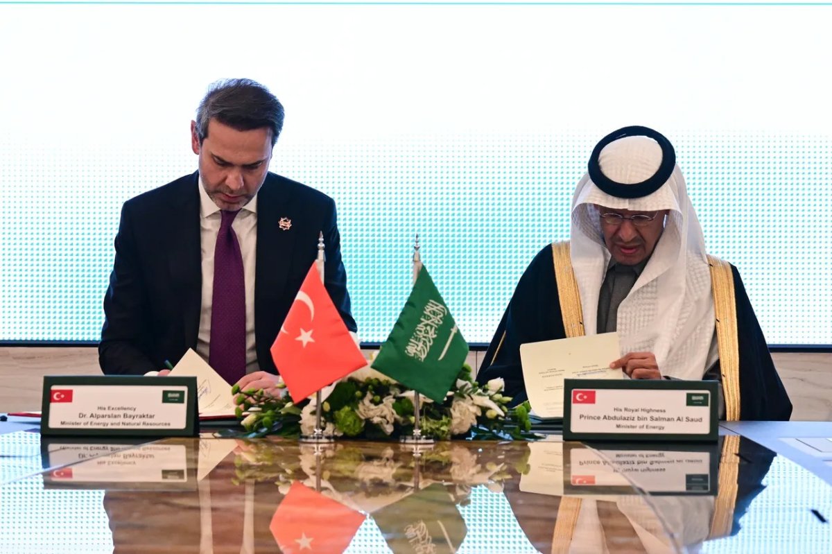 Türkiye ile Suudi Arabistan arasında önemli bir enerji anlaşması imzalandı.