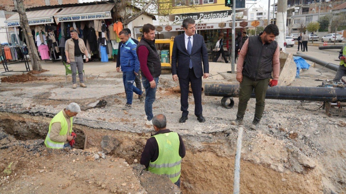 Adıyaman Belediyesi, altyapı çalışmalarını hava şartlarına rağmen sürdürüyor  - Videolu Haber