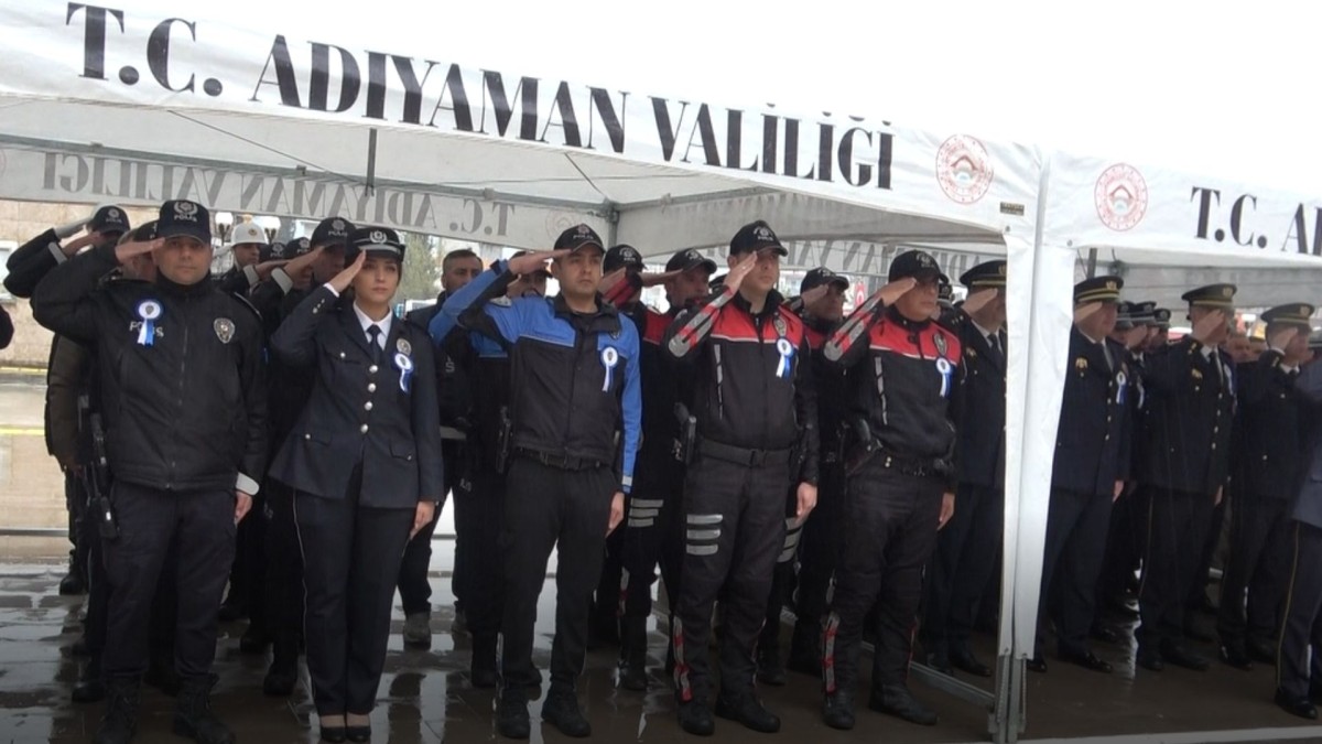 Adıyaman’da ‘Polis Haftası’ kapsamında çelenk sunma töreni düzenlendi  - Videolu Haber