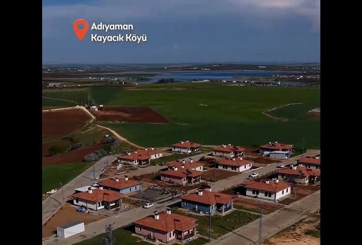 Adıyaman İl Özel İdaresi Kayacık Köyü’nde çevre düzenleme çalışmalarını tamamladı  - Videolu Haber
