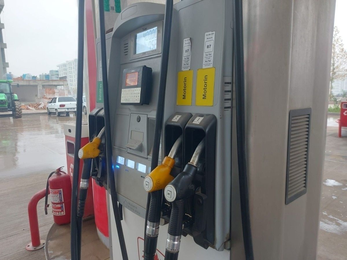 Akaryakıta bir zam daha! Tabela bu gece değişiyor