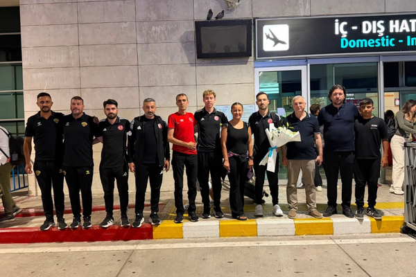 Avrupa Şampiyonası'nda madalya kazanan milli bisikletçiler Konya'da karşılandı