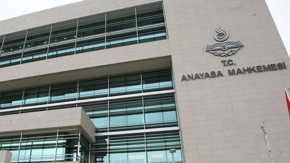 AYM’den süresiz nafaka kararı: Düzenleme iptal edildi