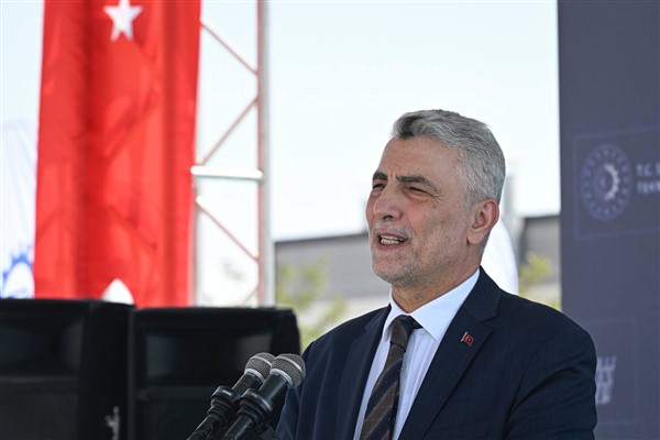 Bakan Bolat: Otomotiv sektörümüzün dönüşümünü hızlandıracağız
