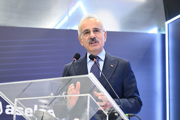 Bakan Uraloğlu: Batan gemide 10 gemici bulunuyor, tamamı Türk