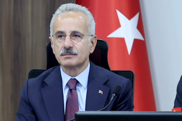 Bakan Uraloğlu, Rize’de Çamlıhemşin Tünelli Geçişi’ni açtı