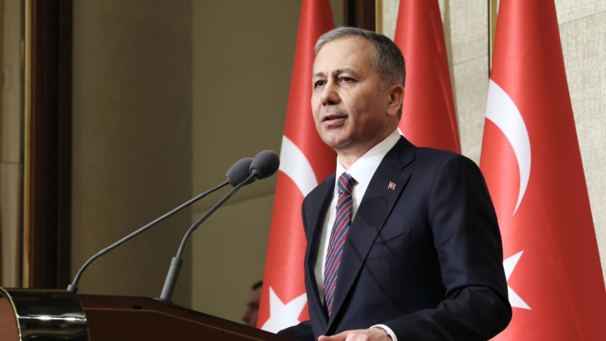 Bakan Yerlikaya: ‘Mersin’de suç örgütüne yönelik operasyonda 38 şüpheli yakalandı’  - Videolu Haber