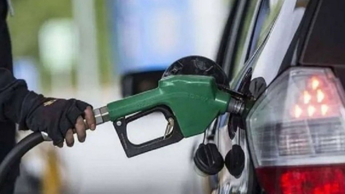 Benzine indirim geldi: Yeni fiyatlar açıklandı