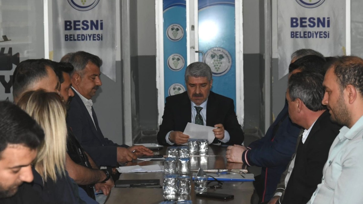 Besni Belediyesi’nde haftalık değerlendirme toplantısı yapıldı