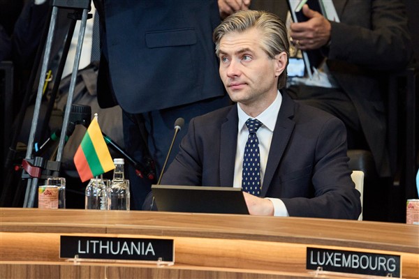 Budrys: Buça Rus savaş suçlarının ve Ukrayna’nın direncinin sembolü