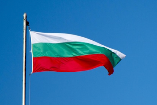 Bulgaristan askeri birliği Fransa Ulusal Günü geçidinde yer aldı