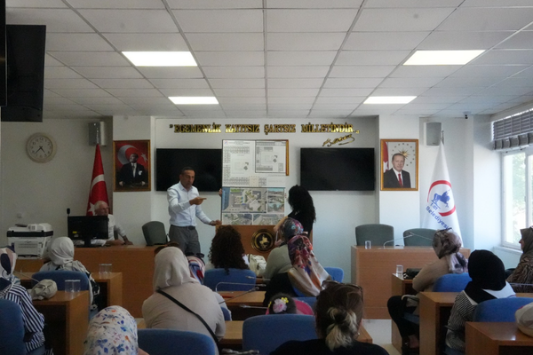 Düzce'de kadınlar belediye projelerini yerinde inceledi