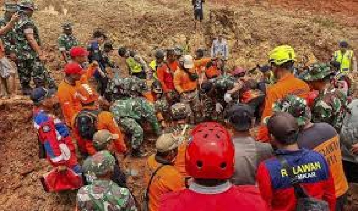 Endonezya'da Heyelan: En Az 17 Ölü, 82'den Fazla Kayıp