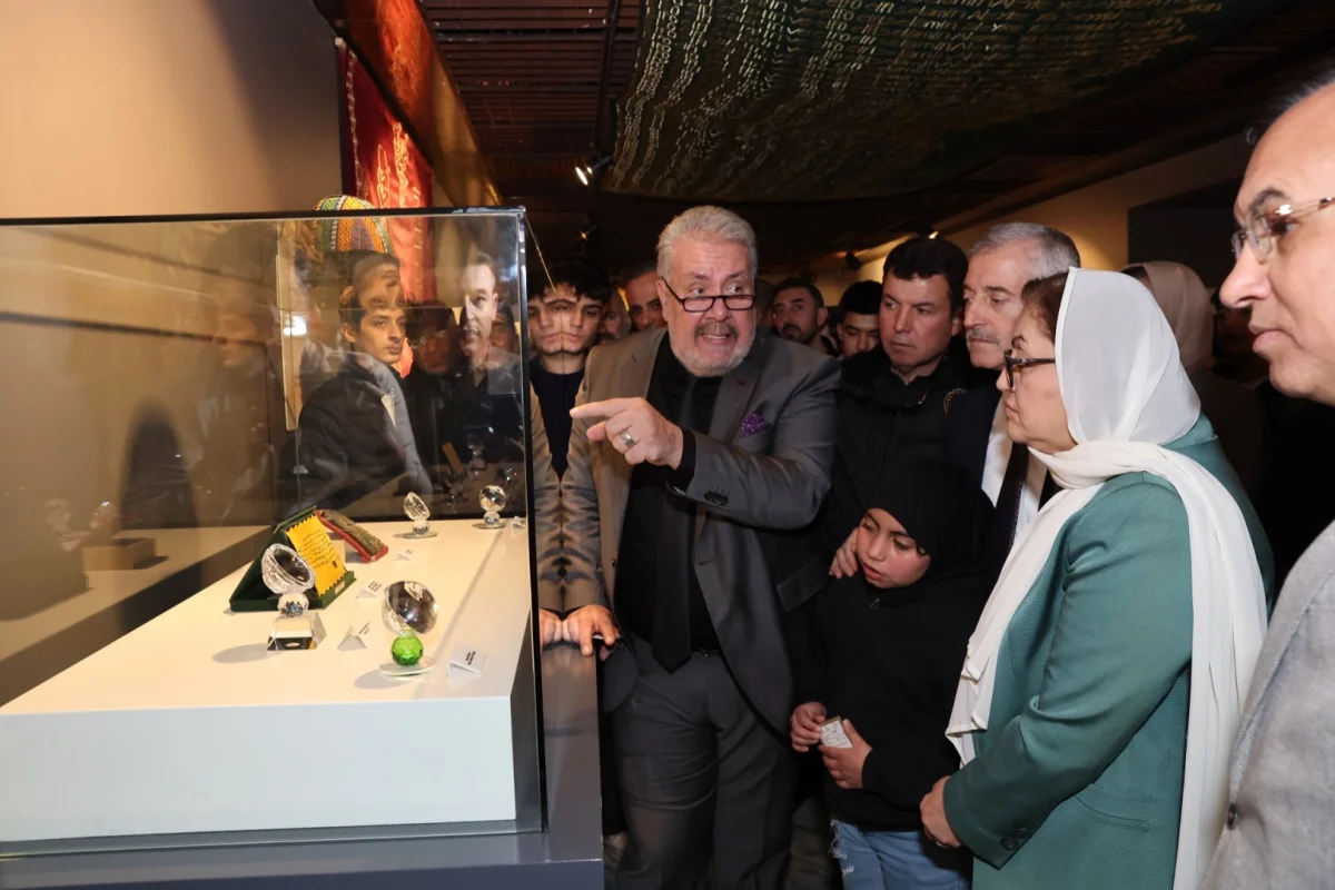 Gaziantep’te Mukaddes Emanetler Sergisi Ziyarete Açıldı