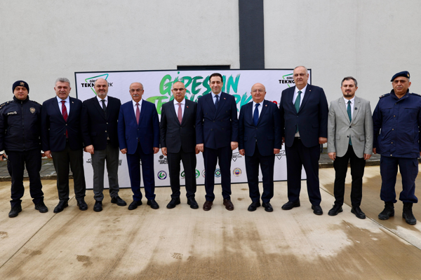 Giresun Valisi Koç’tan Bulancak’ta teknoloji ve sanayi yatırımları inceledi