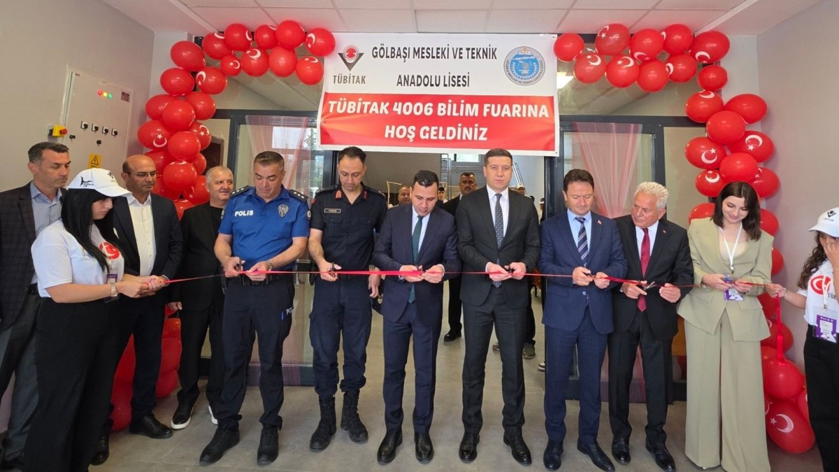 Gölbaşı’nda TÜBİTAK Bilim Fuarı açıldı