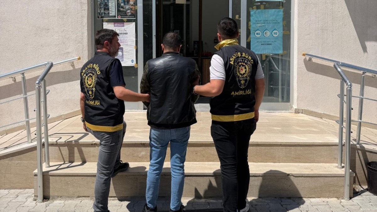 Hırsızlık suçundan aranan şahıs yakalandı