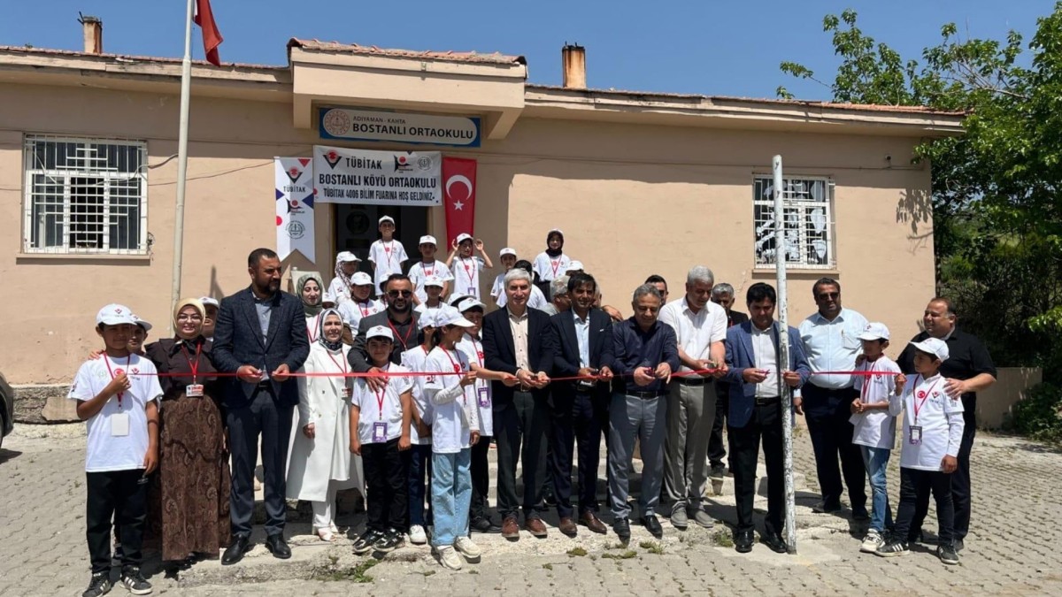 Kahta Bostanlı Köyü Ortaokulu’ndan bilim ve sporda başarı