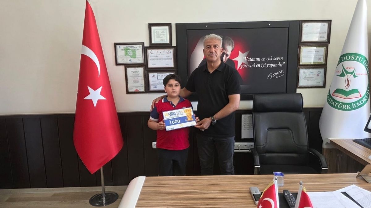 Kahta’da 4. sınıf öğrencisi ödülünü Gazze’ye bağışladı