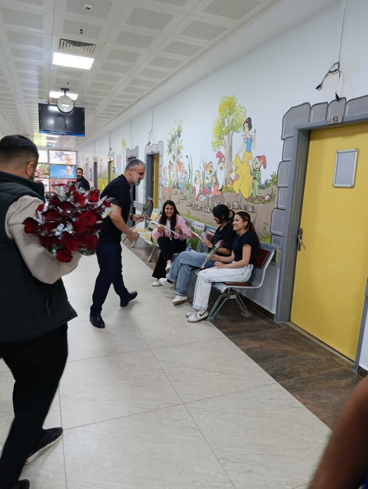 Kahta devlet hastanesinde hemşireler günü kutlandı