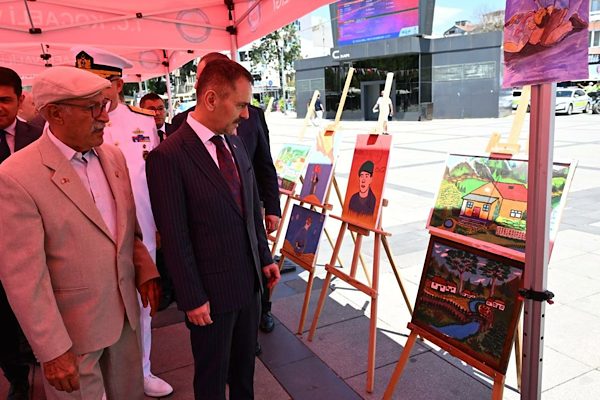 Kocaeli'nde 15 Temmuz temalı sergi ziyarete açıldı