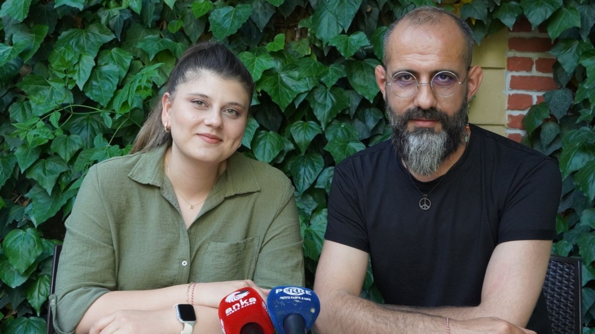 Öğretmen Barış Songül ve Büşra Çakır’dan müzik yolculuğu: ‘Özlem’ albümü için geri sayım başladı  - Videolu Haber