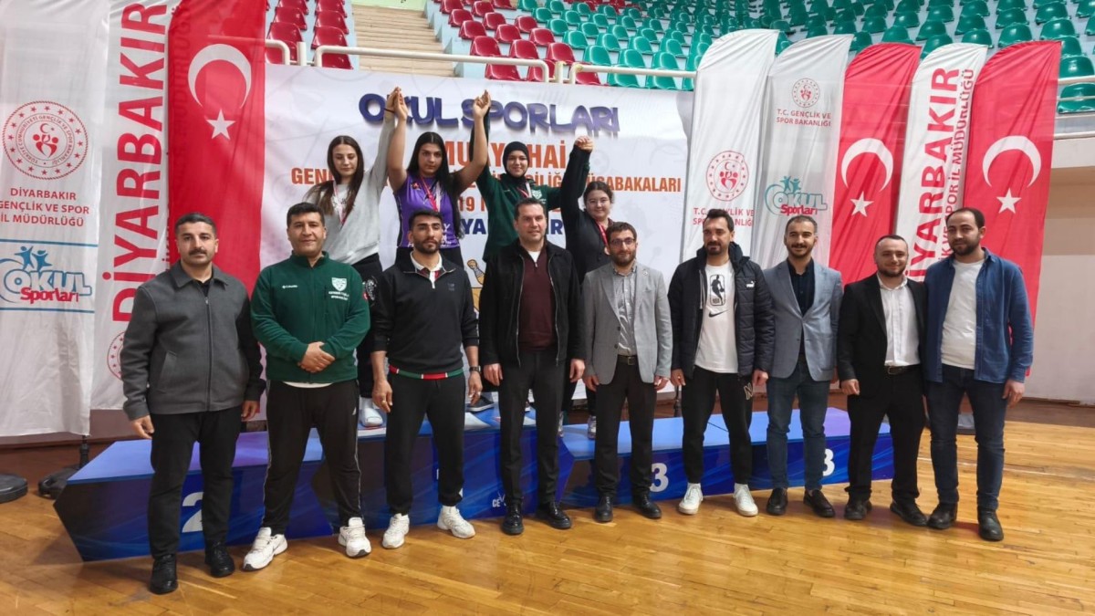 Okul Sporları Muaythai Türkiye Şampiyonası’nda Diyarbakır’a 3 madalya