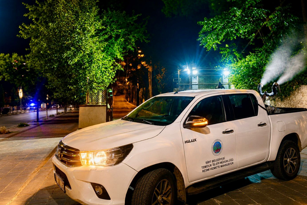 Siirt Belediyesi'nden sinek ve haşereyle mücadele çalışması