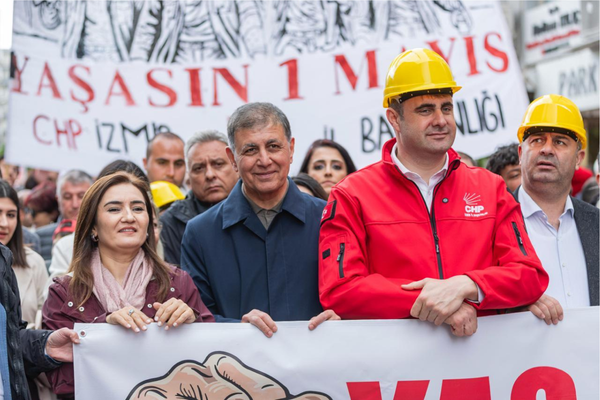 Tugay 1 Mayıs’ta işçilerle buluştu