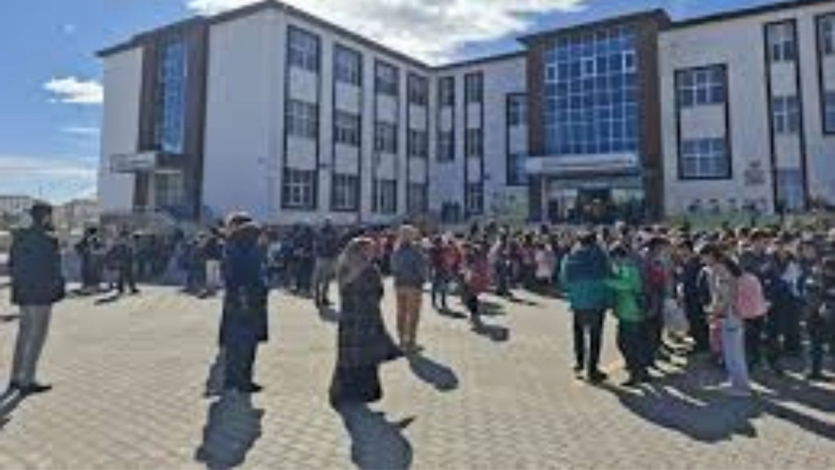 Yarın okul var mı, okullar ne zaman açılıyor? 23 Mart 2026 Pazartesi okul başlıyor mu?